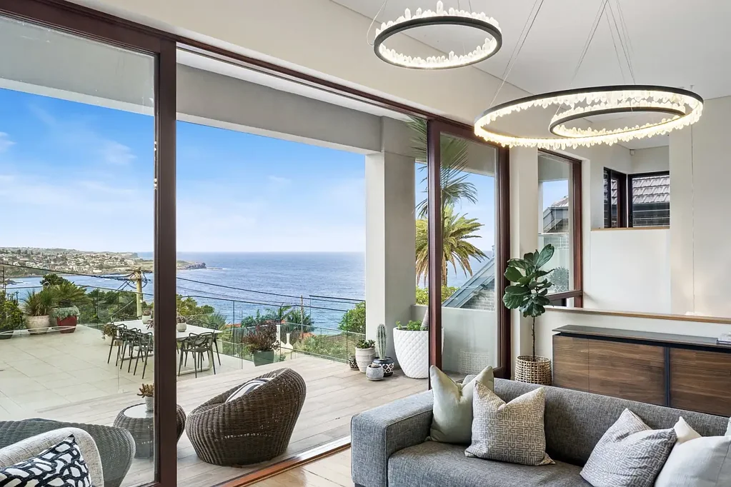 South Coogee 4房 Lukaszewicz设计 海滨瑰宝 北向壮丽景观 Miele厨电 智能家居 四车位自持套间 Architectural Coastal Sanctuary With Sweeping Pacific Views
