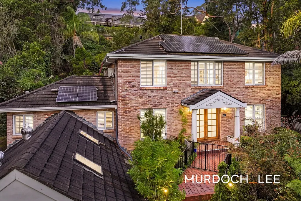Cherrybrook 4침실 CTHS Zone, Elevated Luxury & Serene Family Haven with Excellent Feng Shui, Walk to CTHS, JPPS, City/Metro Bus, Shopping, National Park & Swing Bridge