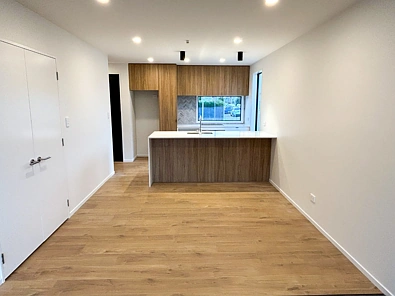Contemporary Townhouse available in St. Albans
