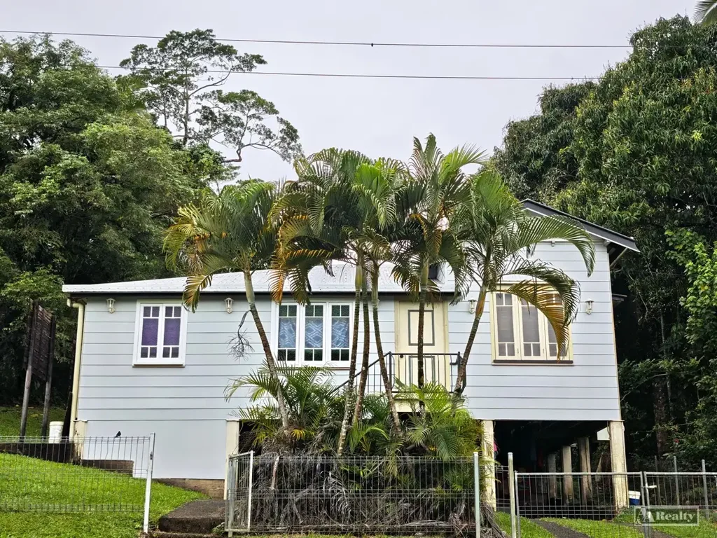 East Innisfail 4कमरा HIGHSET HOME - EAST INNISFAIL