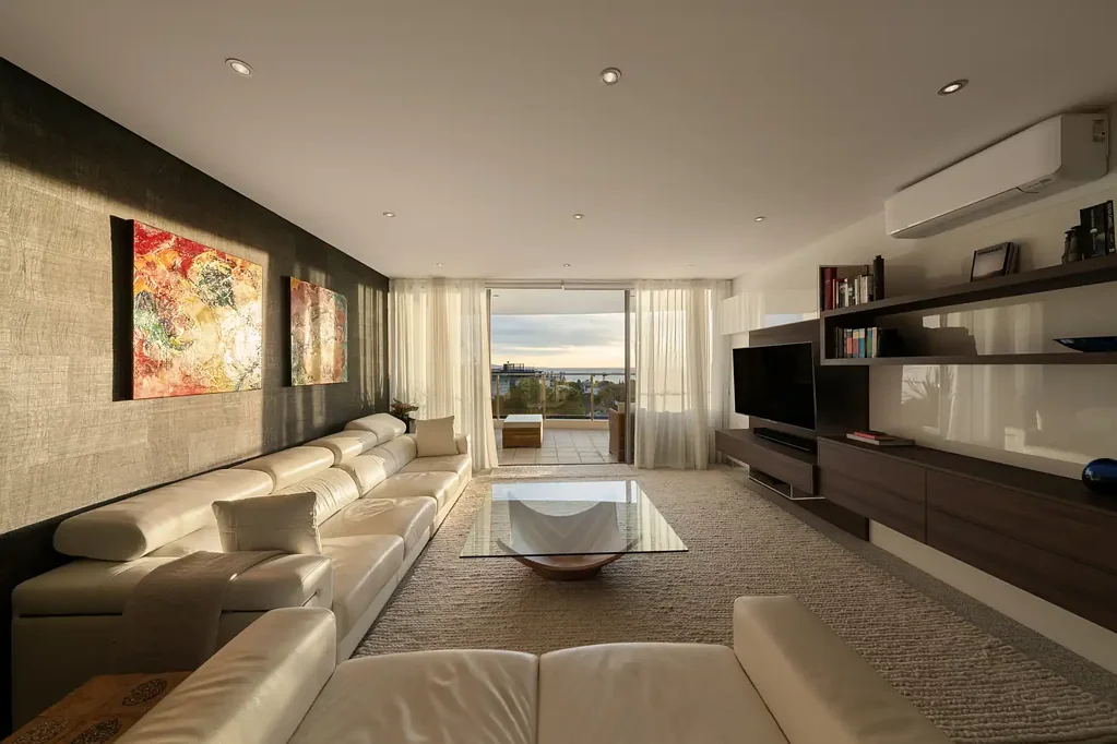 Wollongong 3 Slaapkamer North facing entertainer with expansive ocean views