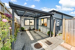 10B Kaimai Avenue, Massey