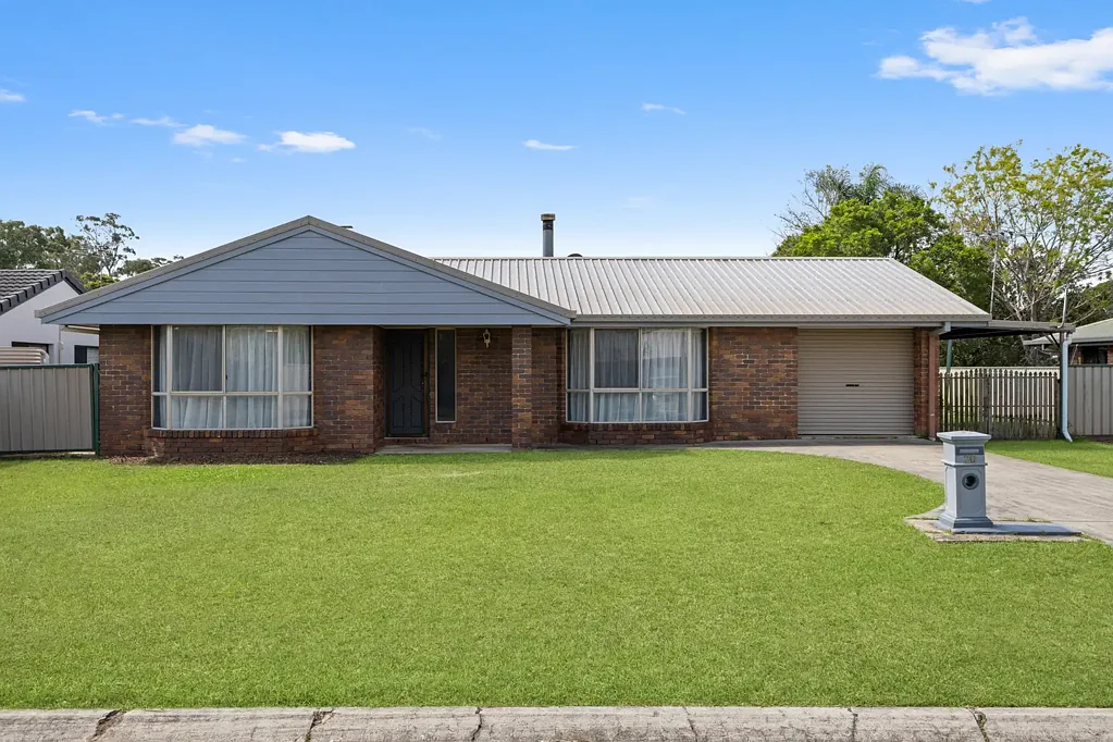 Bellmere 4ਬੈੱਡਰੂਮ Spacious Family Living in a Peaceful Bellmere Pocket