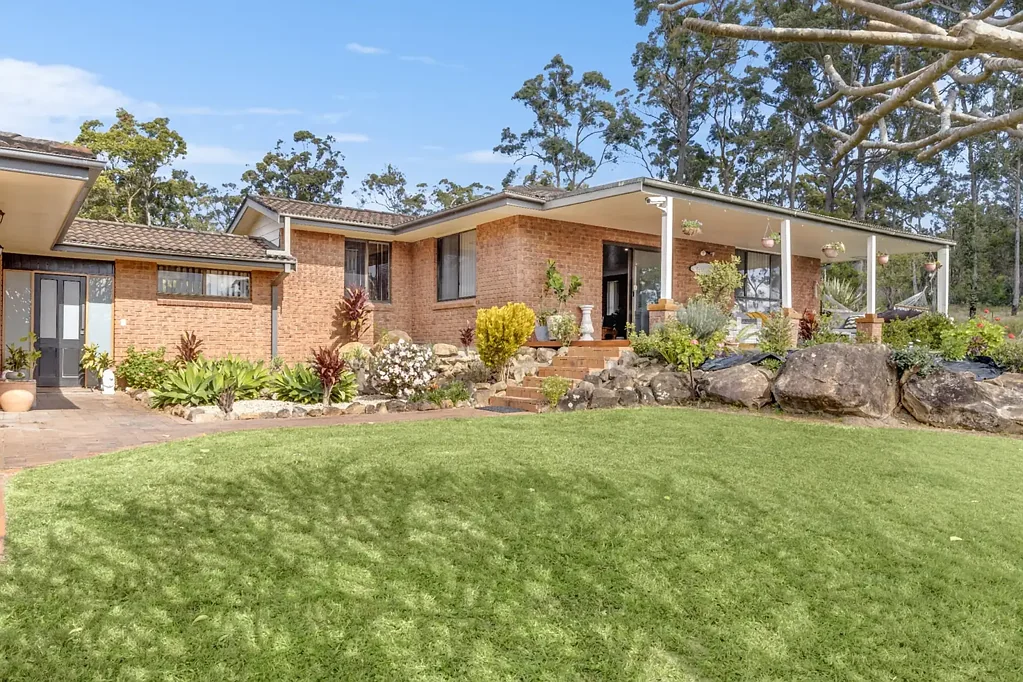 South Kempsey 4 Bedroom Double-Brick Home Only Minutes To Crescent Head on 1.25 Ha (3Ac)