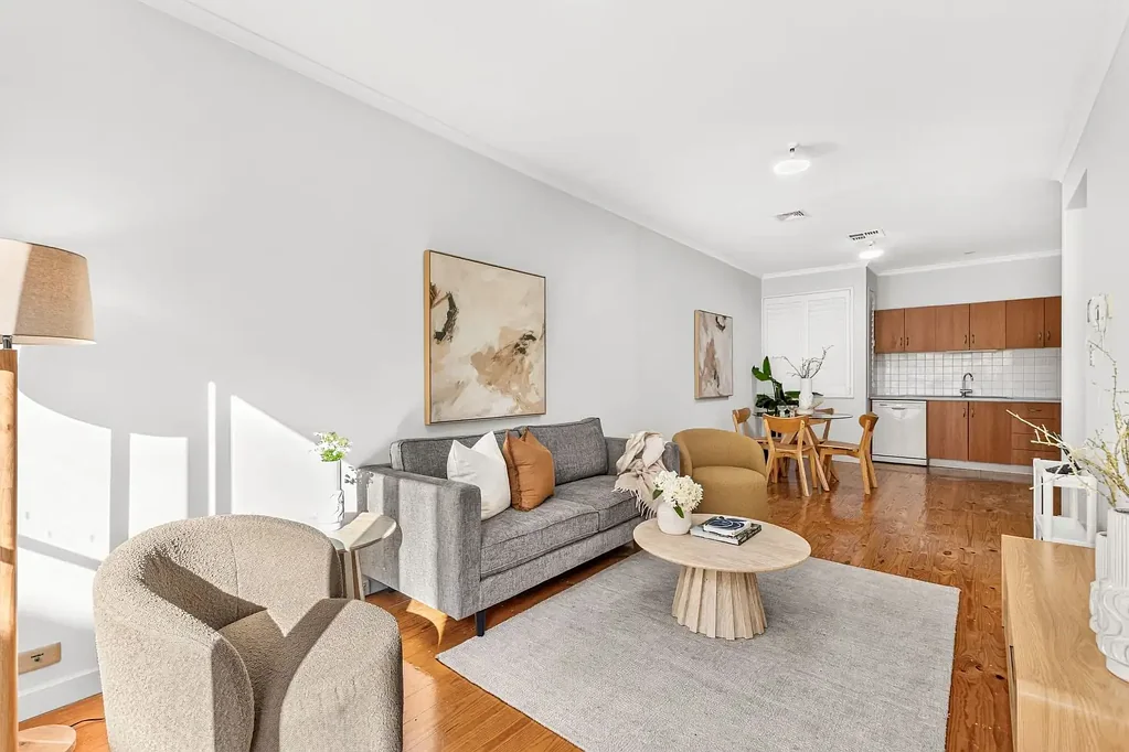 Adelaide 2બેડરૂમ Contemporary City Living Across Three Levels.