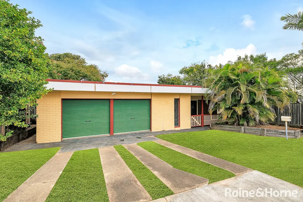 Springwood 4 Bedroom Fantastic Family Home in Prime Springwood Location!