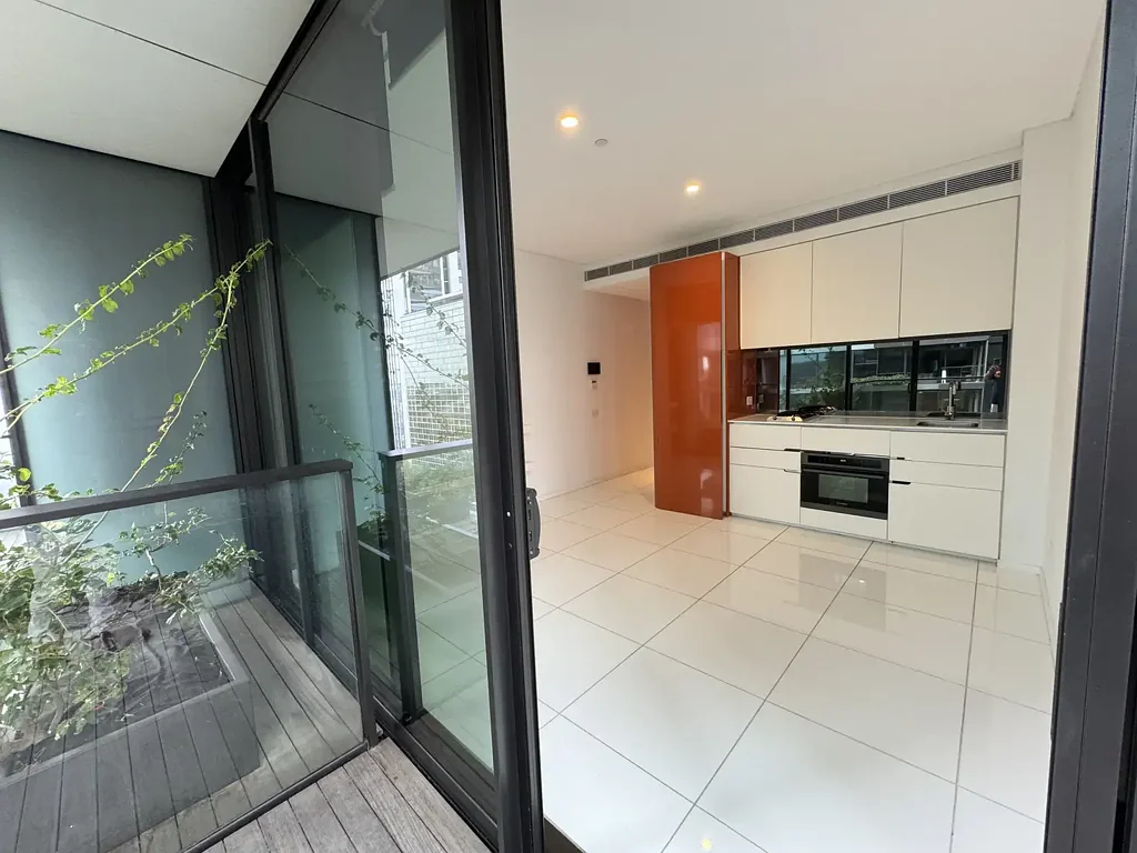 LEVEL 13 | MODERN SUITE ONE BEDROOM | @ CENTRAL PARK