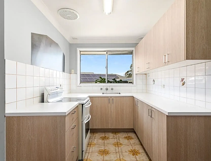 2/38 Mirrabooka Road, Lake Heights, NSW 2502, 3 slaapkamers, 1 badkamers, House