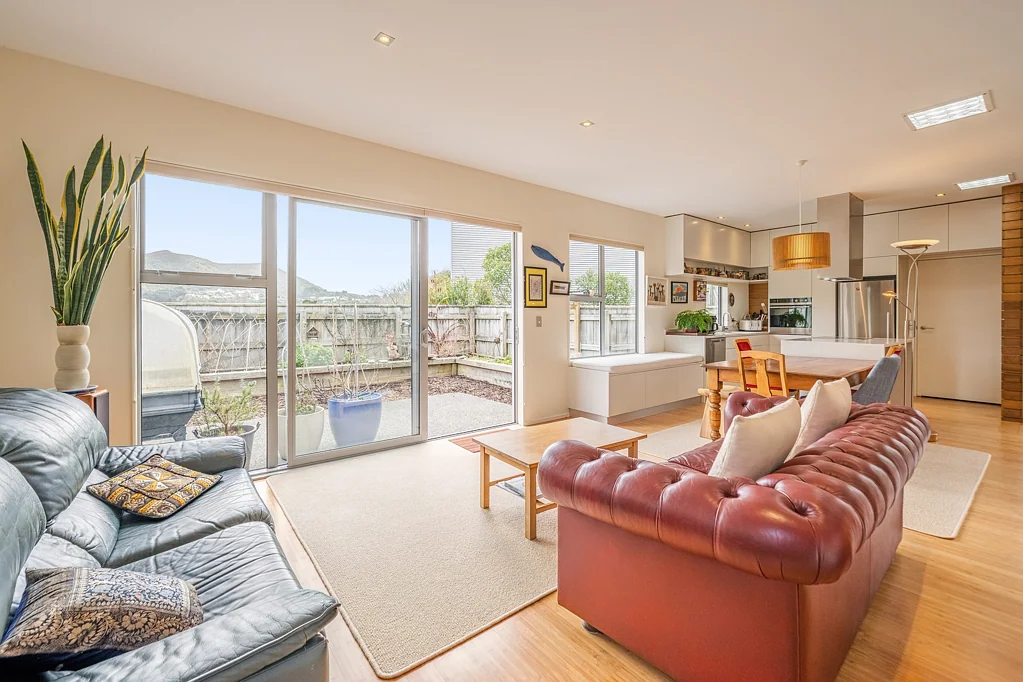 Karori 3房  Sunny, Warm Townhouse Living