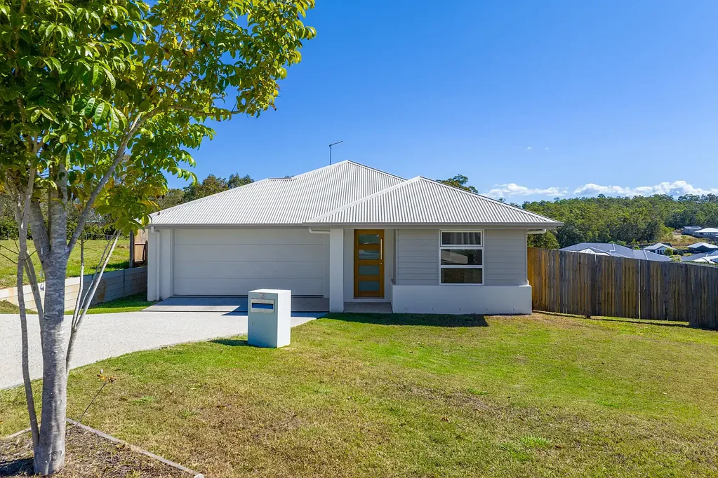 Jones Hill 4Zimmer Family Living or Savvy Investment