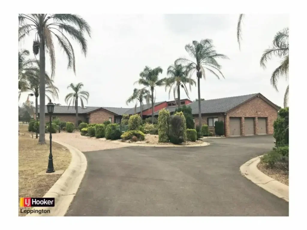 EXECUTIVE RESIDENCE