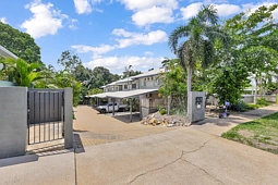 2/8 Gardens Hill Crescent, The Gardens