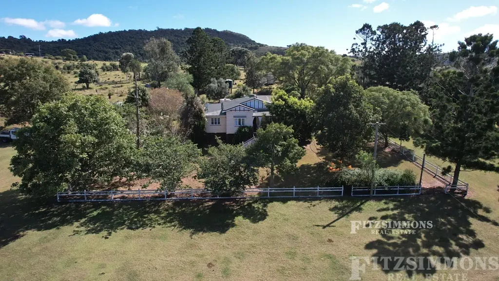 Maclagan "WARRALONG" 126 ACRES SET IN THE PICTURESQUE HILLS OF NORTH MACLAGAN WELL DEVELOPED BACKGROUNDING GRAZING