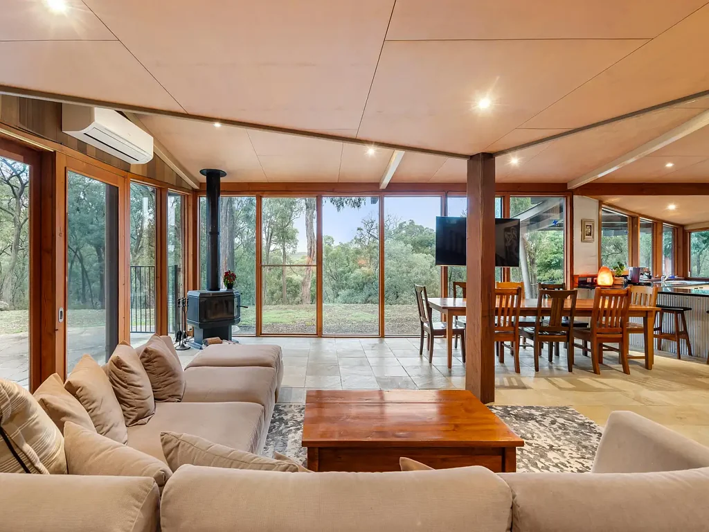 Wonga Park 5कमरा Architect designed home on private 10 acres (approx.)