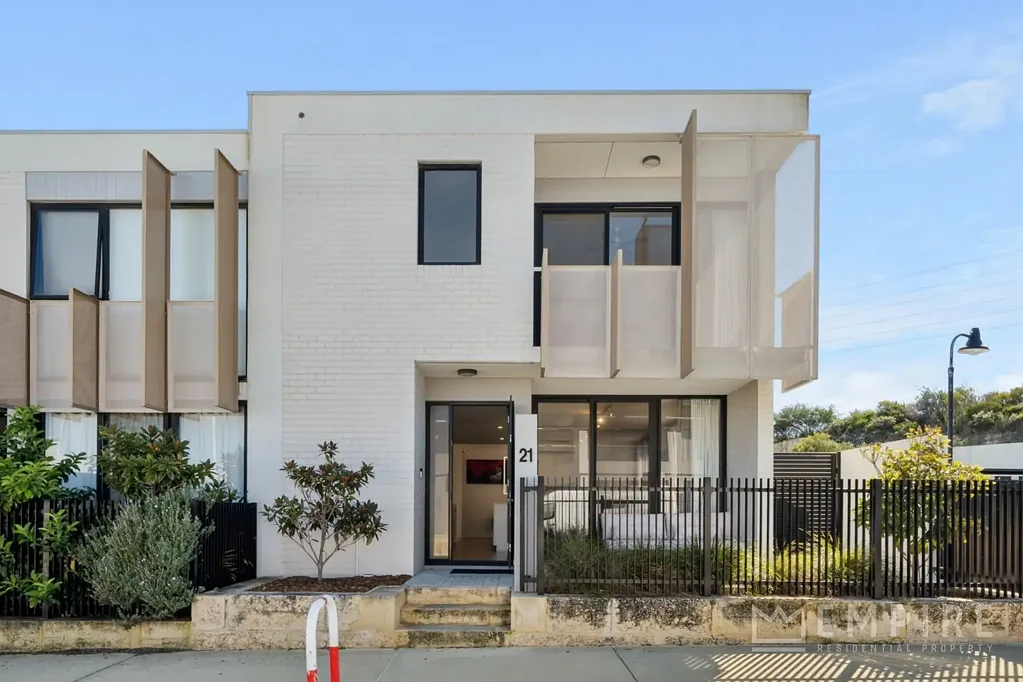 21/50 Lullworth Terrace, North Coogee, WA 6163