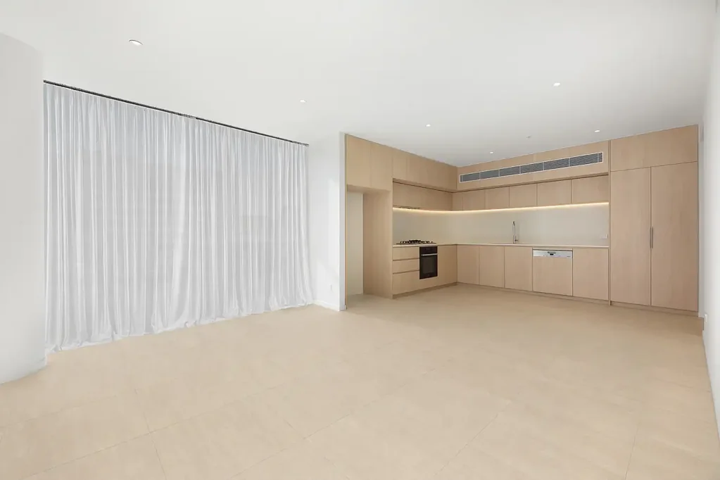 STUNNING ROBINA APARTMENT