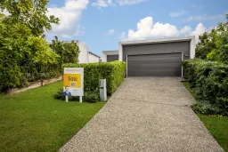 7 Altitude Drive, Pimpama