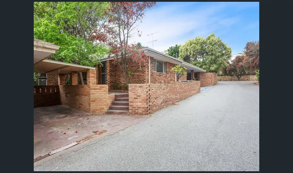 Fresh Modern Villa - Only a stones throw from the River & Beach!