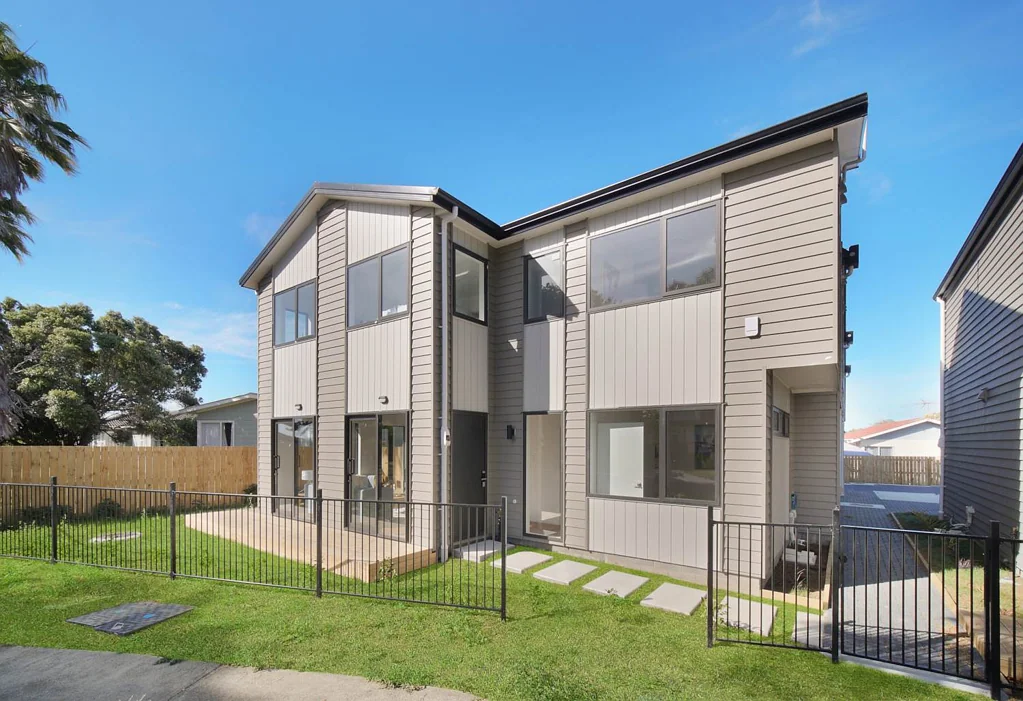 Manurewa 3房  Corner Starter - Smart, Sunny & Affordable