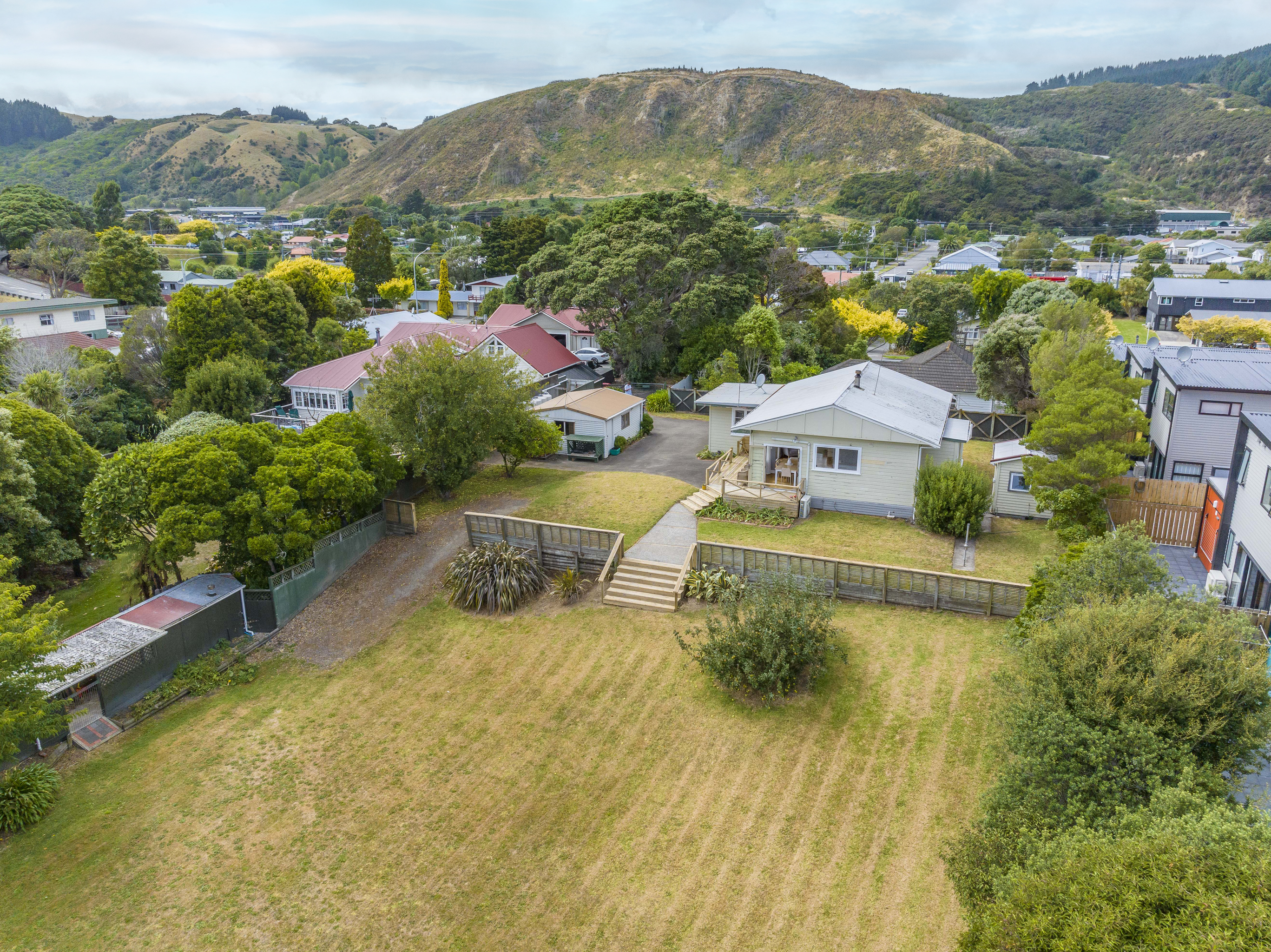 83 Amohia Street, Paraparaumu, Kapiti Coast, 2 phòng ngủ, 1 phòng tắm, House