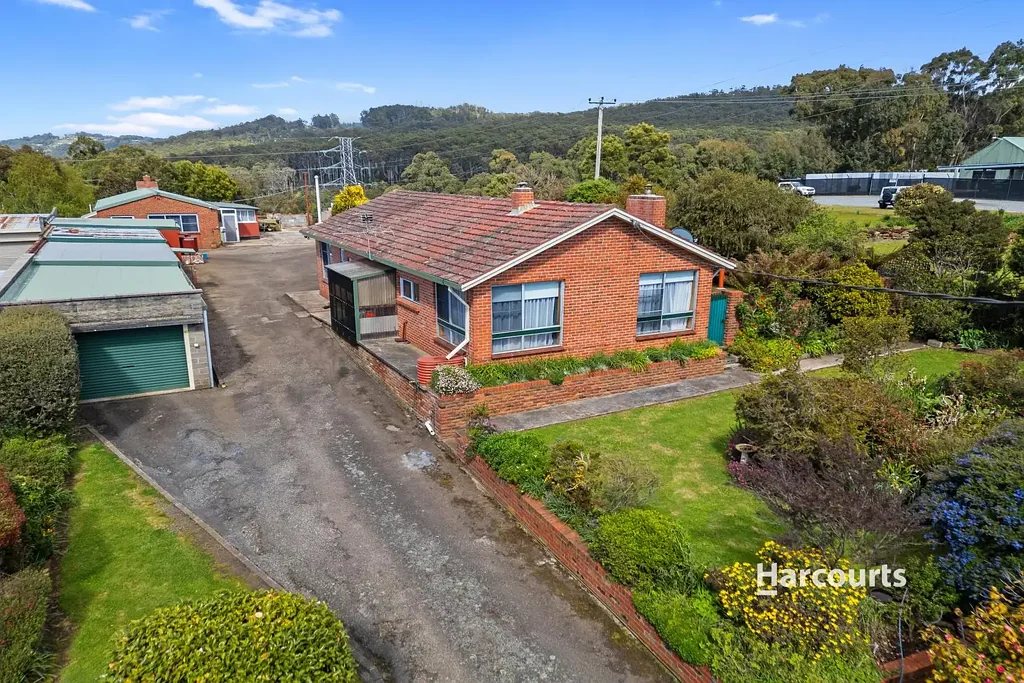 Stony Rise 3房  Home, Sheds and Space on the Edge of Town