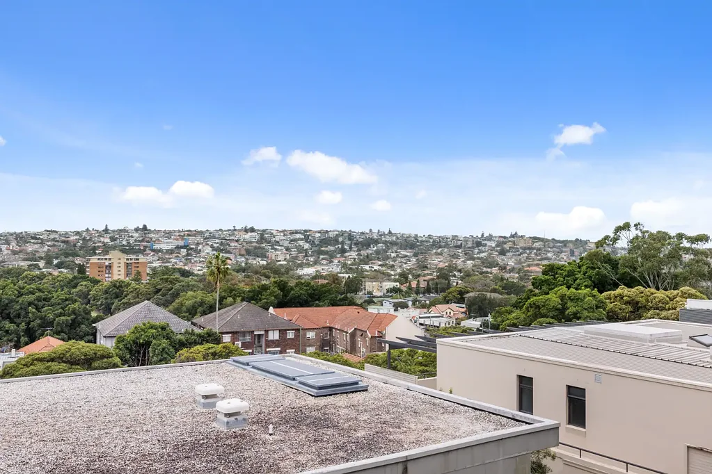 Whole Floor North Facing Apartment With Uninterrupted Views!