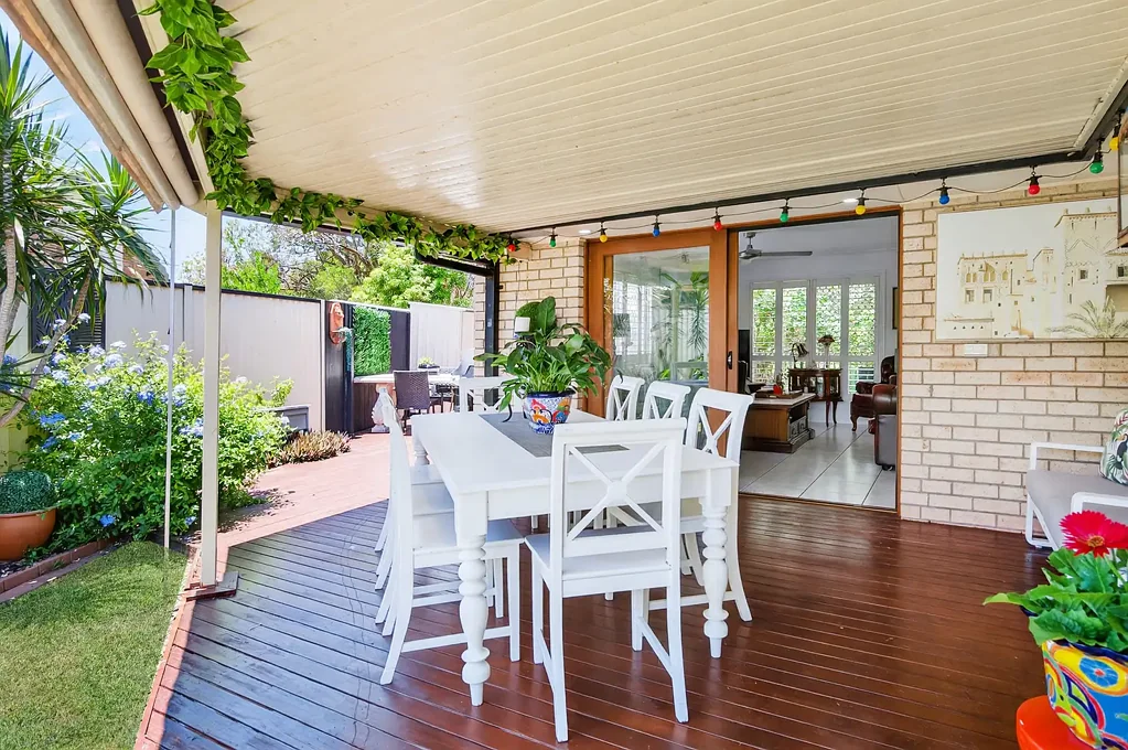 1/20 Jenaya Place, Labrador, QLD 4215