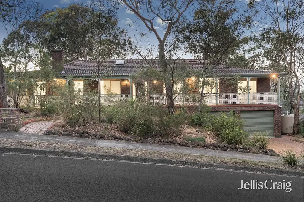 49 Wycliffe Crescent, Eltham, VIC 3095