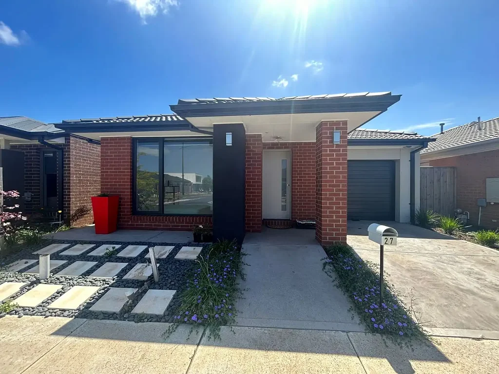 It&apos;s Addressed: A stone throw from Rockbank Station