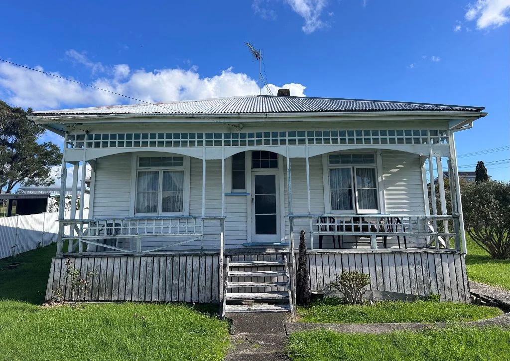 Dargaville 2कमरा ORIGINAL CHARM - REAL POTENTIAL on 1,110m2