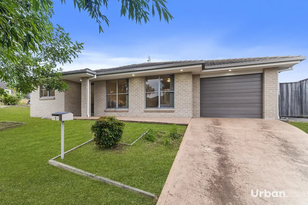 Three Bedroom Home in McKeachie's Estate for Lease!
