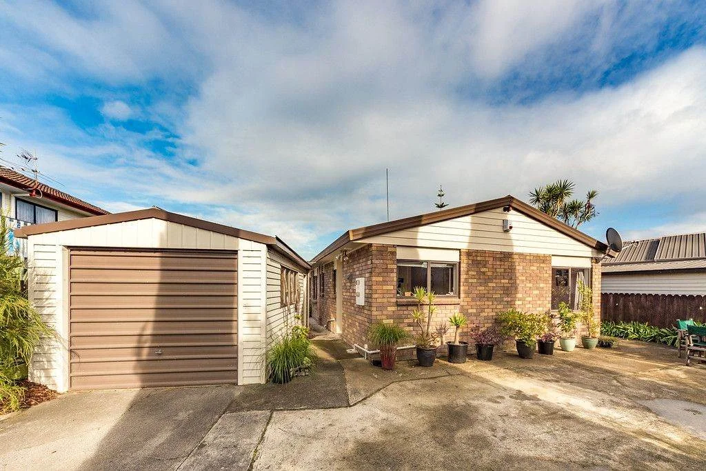 Classic Brick Charm with Detached Double-Lengt...