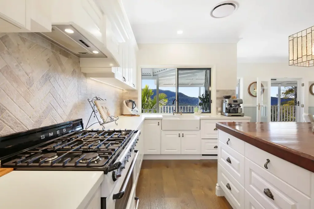 Currumbin Valley 6ਬੈੱਡਰੂਮ Divine Dual Living Acreage Promising Privacy, Prestige and Panoramic Beauty