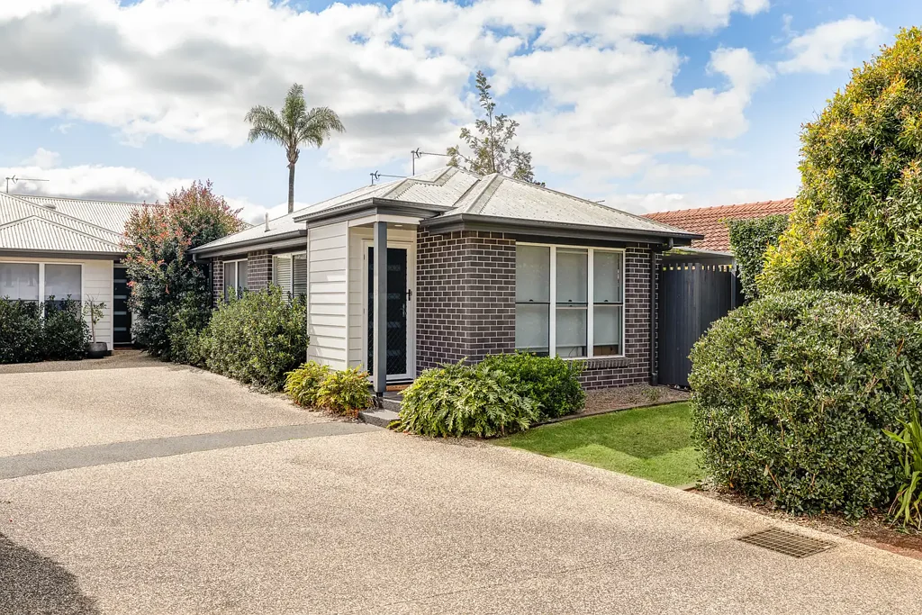 South Toowoomba 2कमरा Stylish South Toowoomba Living, Moments from the CBD