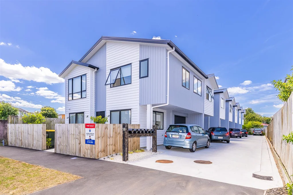 Hamilton East 3房  Cash Cow Alert! $750/Week Near Uni – 2 Years Young!