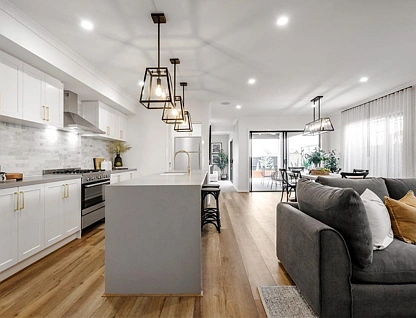 Address available upon Request, Thornhill Park, North West Melbourne, 4 ห้องนอน, 2 ห้องน้ำ, House