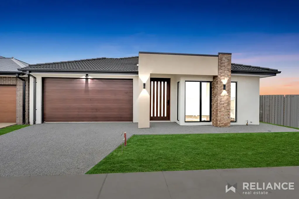 Luxurious 4-Bedroom Home in Deanside - Prime Location & Modern Comfort