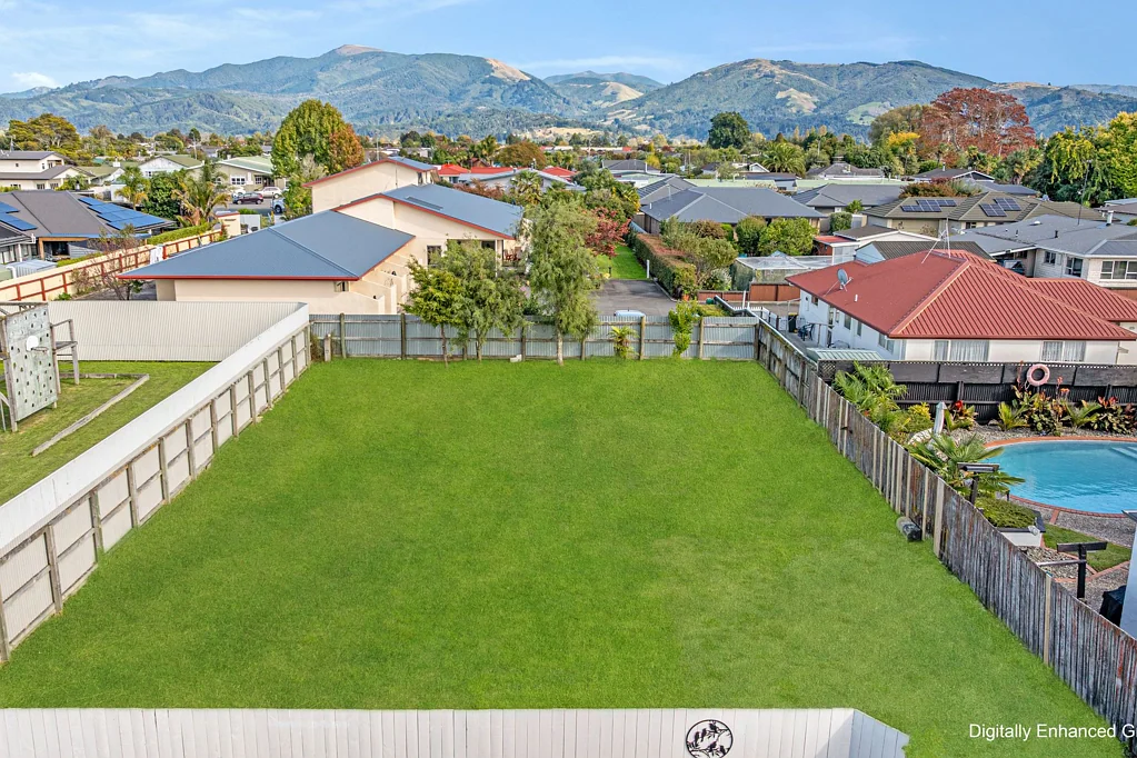 Motueka Covenant Free Section in Motueka