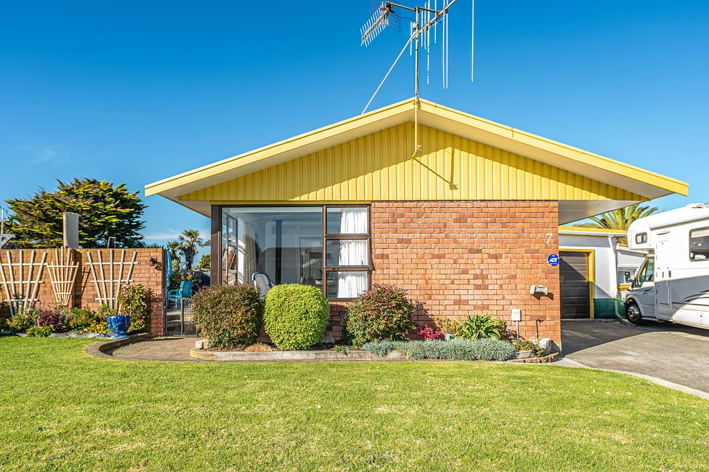 Springvale 3Phòng ngủ Single level brick in Springvale   