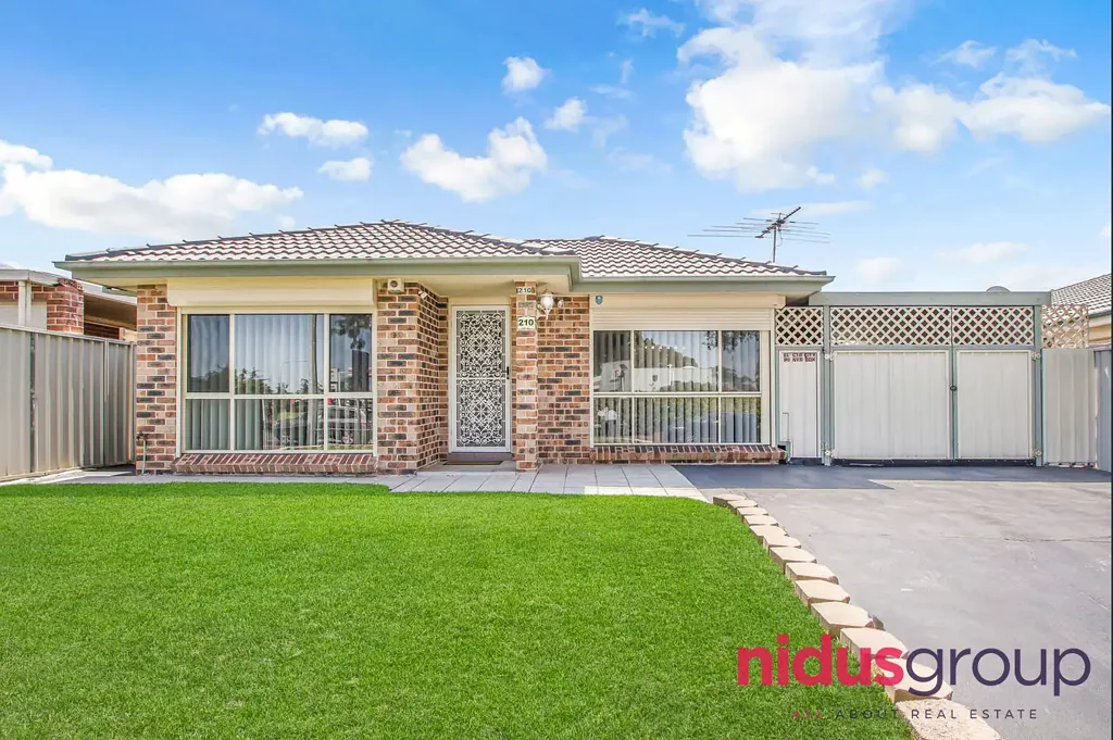 210 Buckwell Drive, Hassall Grove, NSW 2761