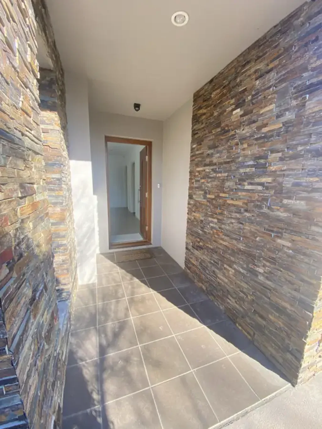 Contemporary Comfort in a Prime Inner South Location