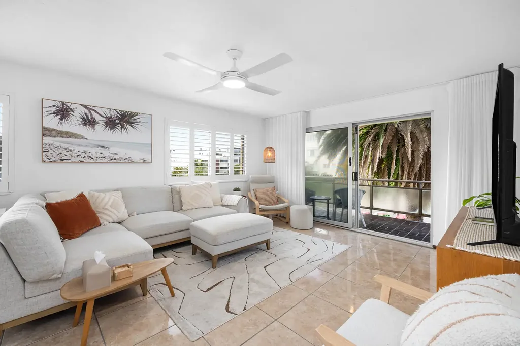 Kings Beach 2Zimmer East Facing Coastal Apartment | 2 Bedrooms + Study