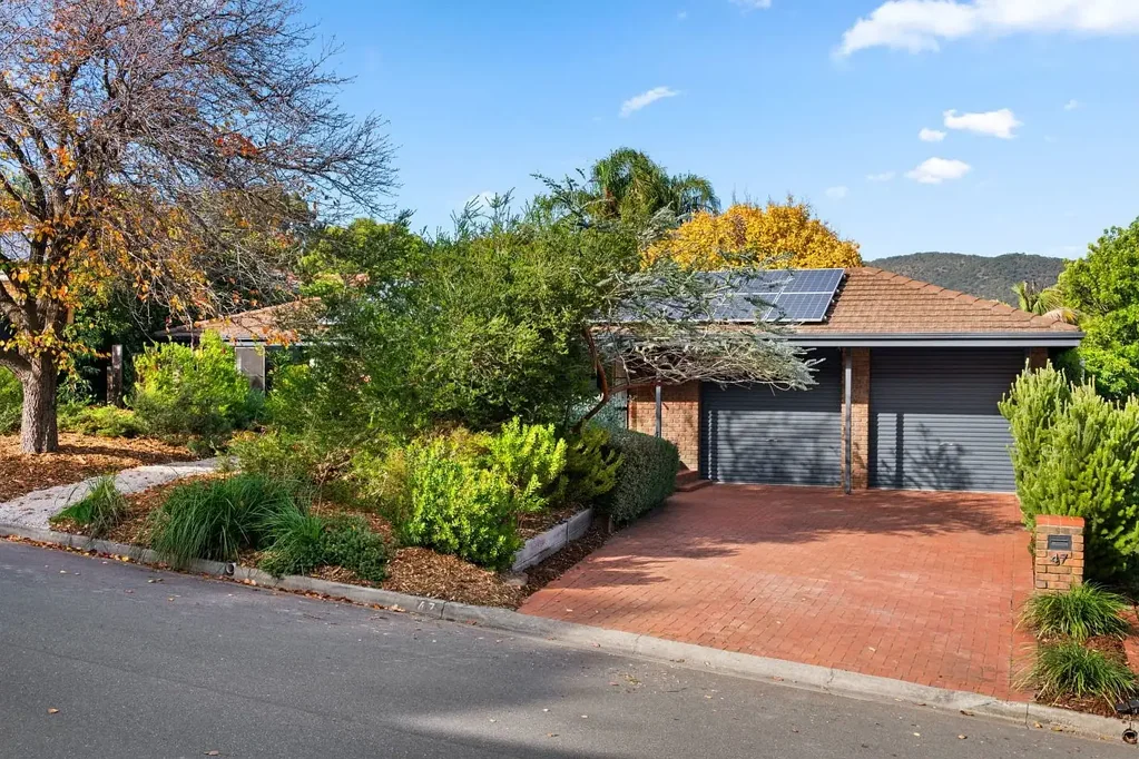 Spacious 4-Bedroom Family Home in Highbury
