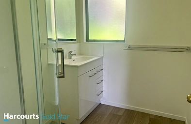 Three Bedroom House - Thames