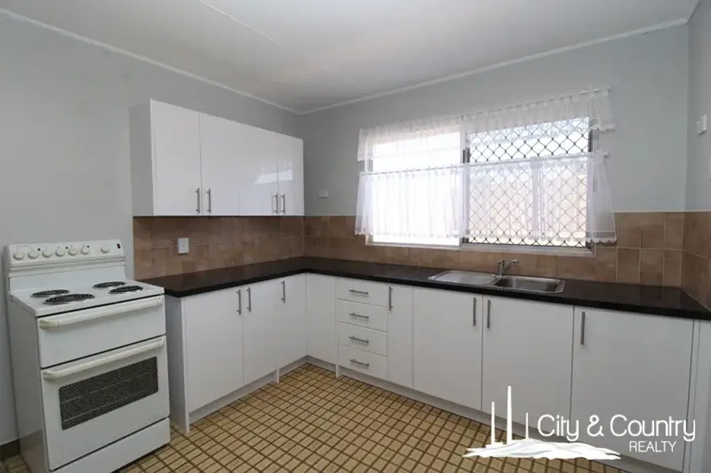 1-3/118 Miles Street, Mount Isa, QLD 4825