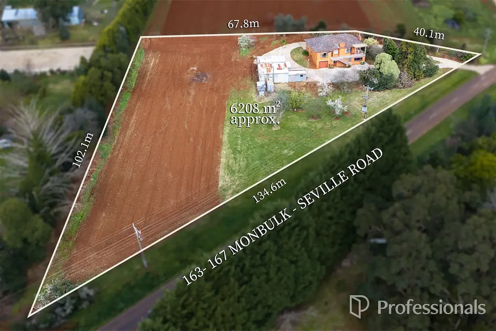Silvan 3બેડરૂમ SWEEPING SILVAN VIEWS ON 1.5 ACRES