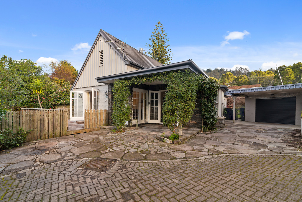 11b William Place, Lynmore