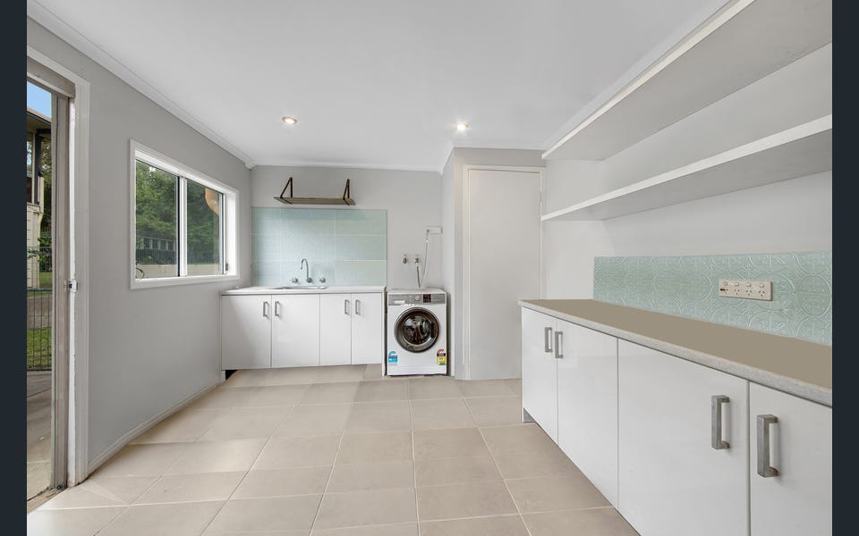 12 CURLEW DR, NEW AUCKLAND QLD 4680, 0 chambres, 0 salles de bain, House