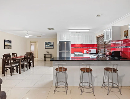 60 Vista Parade, Ballajura, WA 6066, 4 غرف, 2 حمامات, House