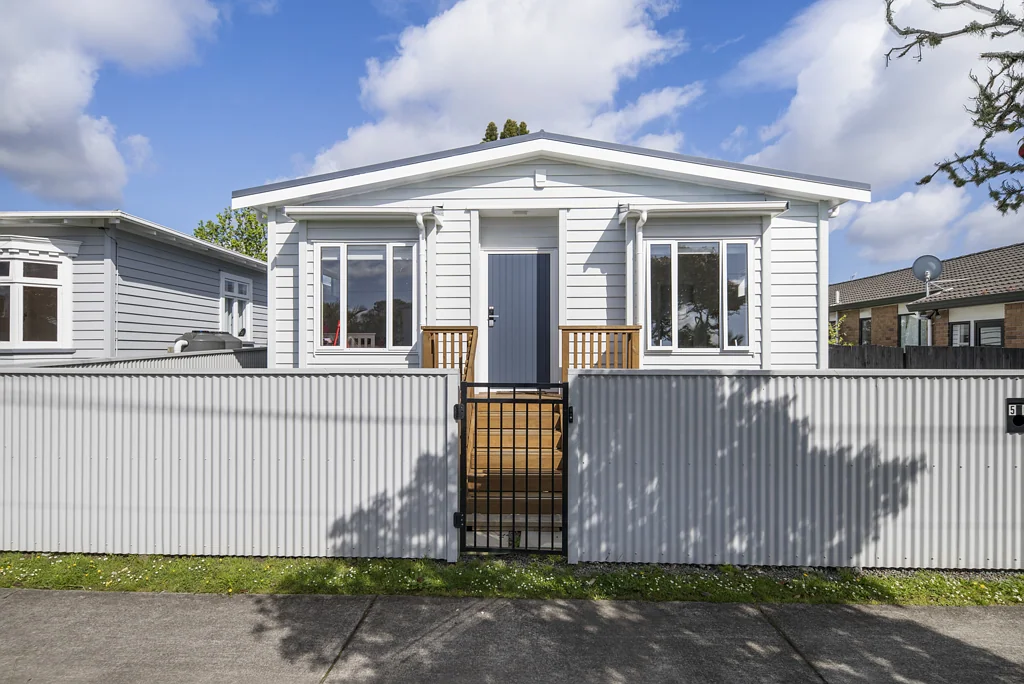 5C Hinekohu Street, New Lynn, Waitakere City, Auckland